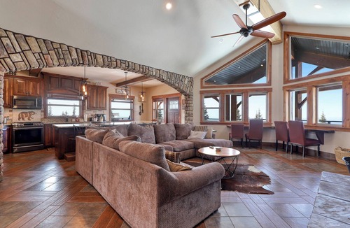 Brian Head Cabin | Luxury Steam Engine Cabin | Epic Brian Head Views