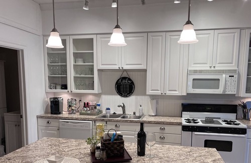Flat Rock Condo | Luxury Studio Condo