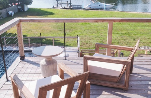 Center Moriches House | Luxury Waterfront Eatate 5-bedroom with pool in marvelous Center Moriches