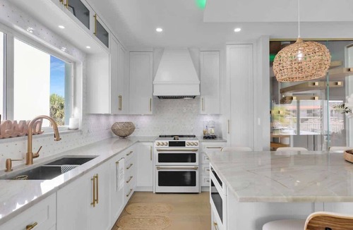 Venetian Shores House | Luxury Waterfront Retreat in Islamorada (28 days)