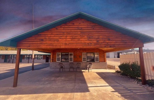 Onaway Cabin | Lyons in Onaway - 1 Queen Bed - Room 12 - Sleeps 2