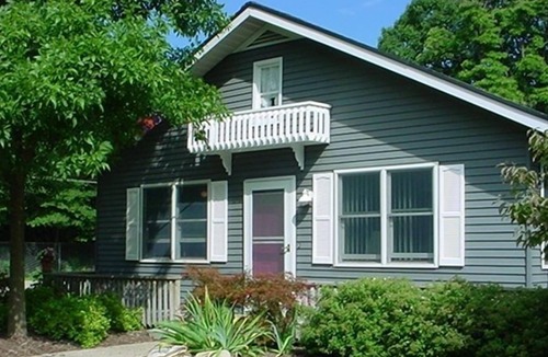 Holland Cottage | Macatawa Lake Breeze Cottage on State Park and Private Beach at Lk Mac