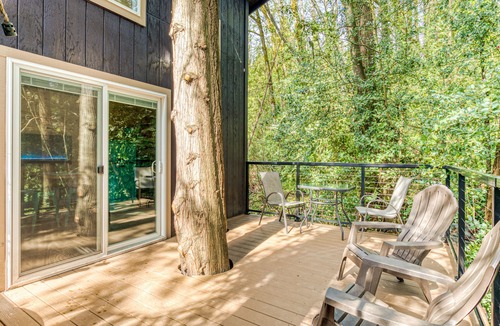 Cedar Hills House | Magical forest treehouse with zip line - dog-friendly - 10 minutes to downtown