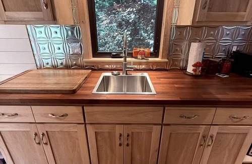 Idleyld Park Cabin | Magical Riverside Cabin Haven Near Umpqua River, Oregon