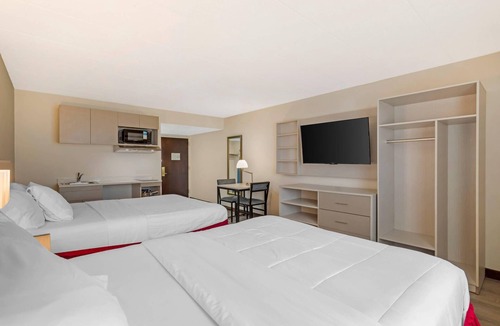 Lansing Hotel | MainStay Suites Lansing West