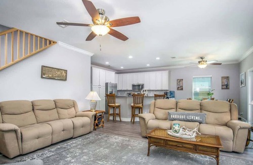 Big Pine Key House | Manatee Watch | 5 bedrooms, pool, ocean access