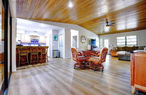 Breezeswept Beach Estates House | Mangrove Hideaway: 3BR Canal Front Ramrod Key Home w/Dockage, Gulf + Atlantic Access & Parking