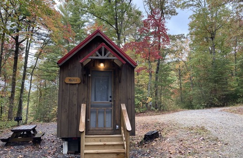 Clarkesville Cabin | Maple Tiny Home at Bleu Canoe Campground