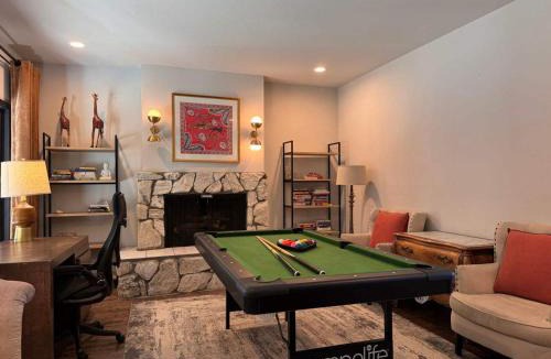Brisbane House | Marbella Lane - 3BR Penthouse Executive Suite, SFO, Parking