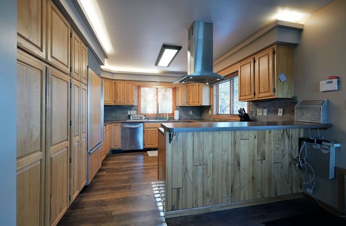 Hayward Cabin | Marina Hideaway: Lakeside Bliss on Round Lake