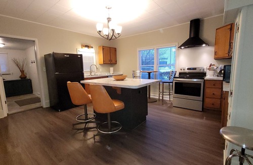 Ludington House | Mariners Landing; Dockside Cottage Ludington