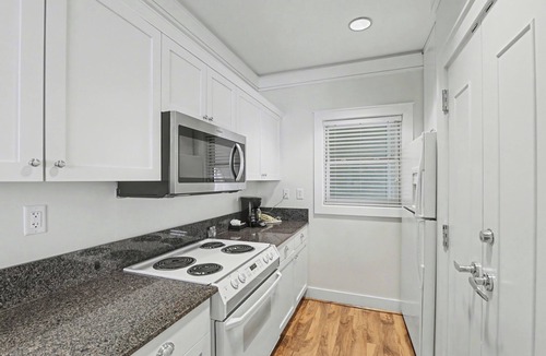 Bay Harbor Condo | Maritime Delux Lakeview Suite 413: Spacious 2-bedroom condo in Bay Harbor with lake views.