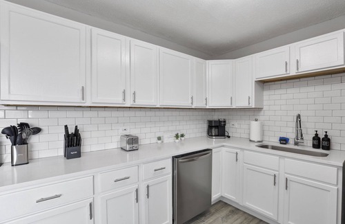 Mokena House | Marvel - 4BR’s, 2 BA & Game Room