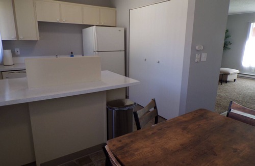 Bridlemile Apartment | Marvelous 2-bedroom Cedarbrook apartment Near Hillsdale & Multnomah Village