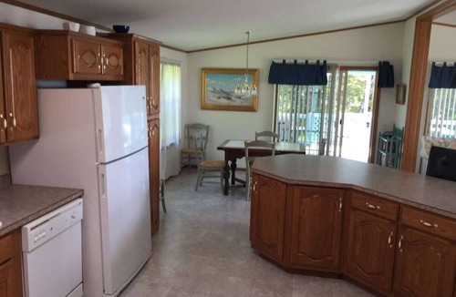 La Pointe House | Mary Ann`s - Lake Superior Access Across Middle Ro