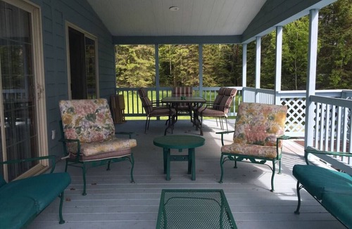 La Pointe House | Mary Ann`s - Lake Superior Access Across Middle Ro