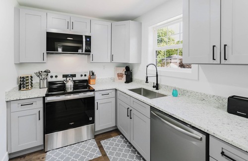 College Heights House | Massive 3BR Stay with Private Office & Extra-Large Living/Dining