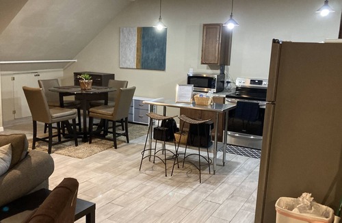 McCormick Apartment | Master's Studio Getaway