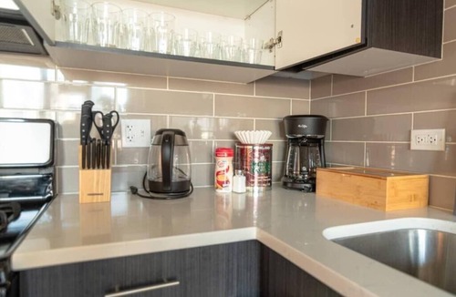 Near South Side Apartment | McCormick 3B/2Ba w optional parking/Up to 8 guests