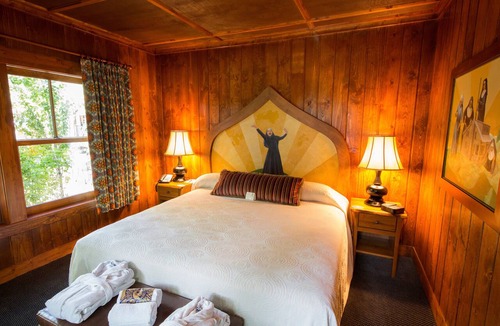 Old Bend Hotel | McMenamins Old St. Francis
