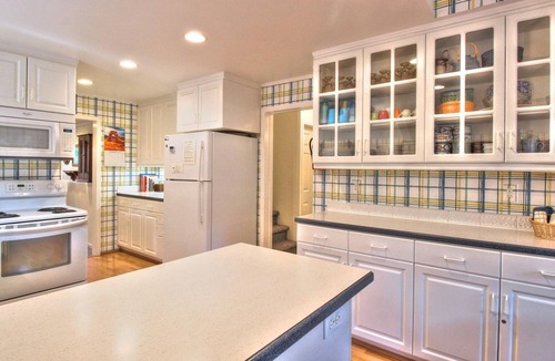 Downtown Cannon Beach House | McRae House- Close to Beach-Family Friendly Beach House-Prime location-Cozy