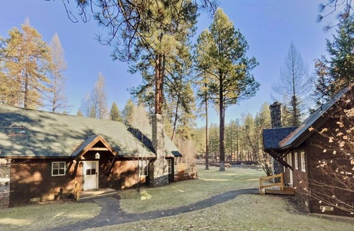 Camp Sherman Cabin | Metolius River Resort Cabin 11 - Luxurious cabin on the Metolius River w/
