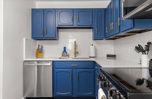 Royal Oak House | MG Place: Charming Neighborhood blocks from Downtown RO