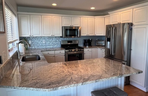 Pearl Beach Cottage | “MI” spacious, waterfront cottage in Algonac, MI