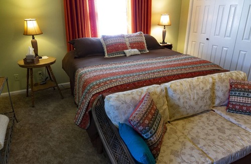 Syracuse Bed & Breakfast | Michael's Room - WoodField Hills Inn Bed & Breakfast