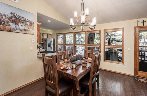 Ruidoso Cabin | Midtown Riverfront 1 | Pet-Friendly, Hot Tub