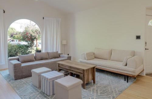 San Jose House | Minimalist Luxury Home With Botanic Garden
