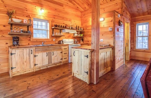 Maria-Chapdelaine Ski Chalet | Mistassibi | Tavata Chalets | Mistassibi River