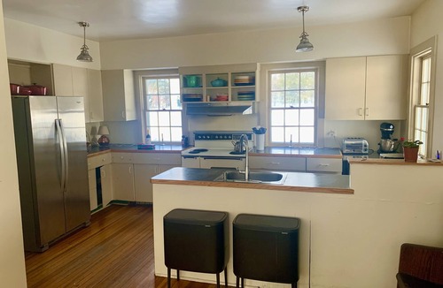 Elizabethtown House | MLK Wkend Open! Ski+Climb+Hike+Sled+Skate+Relax Perfect for multi-family groups!