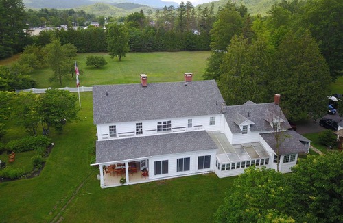 Elizabethtown House | MLK Wkend Open! Ski+Climb+Hike+Sled+Skate+Relax Perfect for multi-family groups!