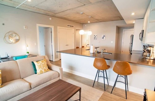 Downtown Apartment | Modern 2 BR with Balcony downtown GR