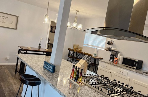 Bay Area House | Modern. 2 Master Suites. Near Dtown & Bay - Corporate Vacation