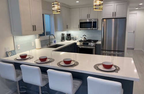 Hermosa Beach Condo | Modern 2BDRM/2BATH Beachfront Condo in Hermosa