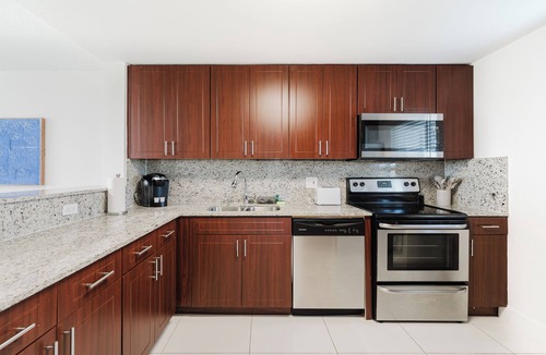 Boca Raton Apartment | Modern 2BR/2BA with Balcony- Directly Across from the Beach