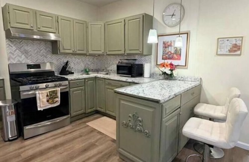 Deer Park House | Modern 2BR Retreat w/Full Kitchen & Living