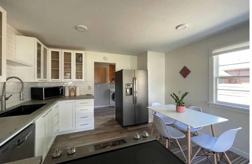 Beaverton House | Modern 3 Bedroom Home in Beaverton