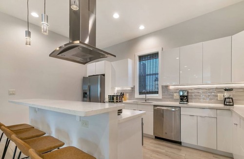 Mid-City House | Modern and New Townhouse across from Lafitte Greenway