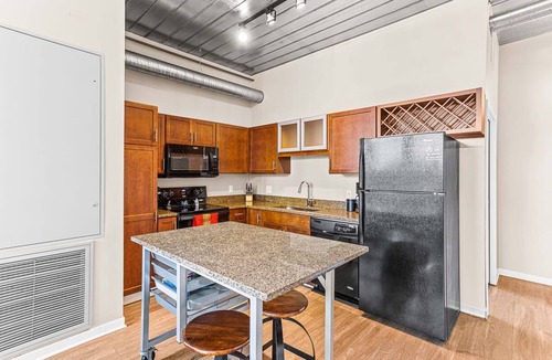 Old West Side Apartment | Modern apartment with fitness center