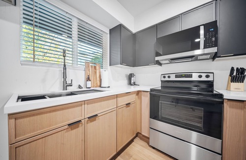 Camelback East Apartment | Modern Arcadia Lite Suite Near Airport & Dining