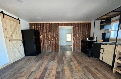 Sanford Cabin | Modern Black Lakefront Cabin - Large Deck - On Sanford Lake