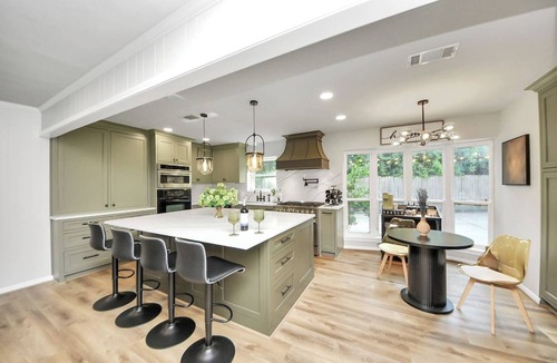 Kingwood House | Modern Boho Oasis | Pool/Spa/Cabana + Arcade+Games