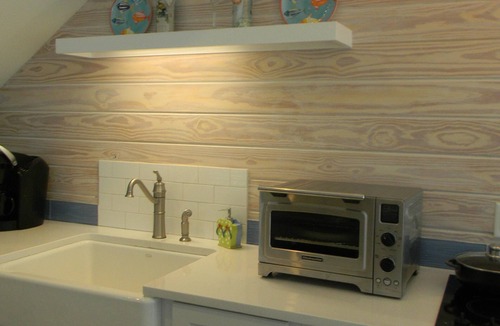 Seacrest Beach Cottage | Modern cottage, short walk to Alys/Rosemary/private beach access