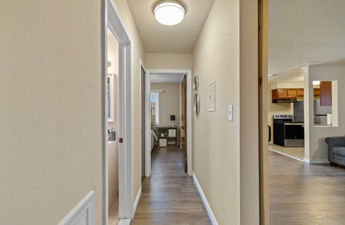 Shelby Township Apartment | Modern Cozy 2b apt in Shelby Twp