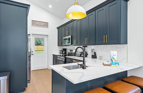 Summerdale House | Modern, Cozy and Spacious Home in Foley Alabama.