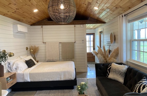 Ochlocknee Apartment | Modern, cozy, Studio Apartment
