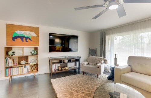 Polk County House | Modern Creekside Retreat 1 Mi to Spirit Mtn Casino